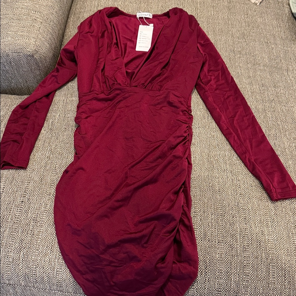 Elegant Burgundy Long Sleeve Dress